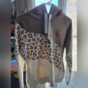 Wanakome M Brown and Cream and Leopard Hoodie 20in P2P